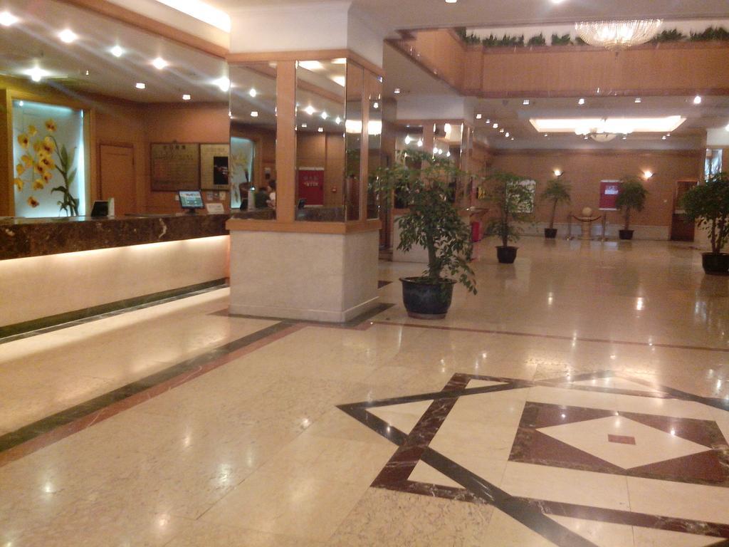Garden City Hotel Chengdú Exterior foto