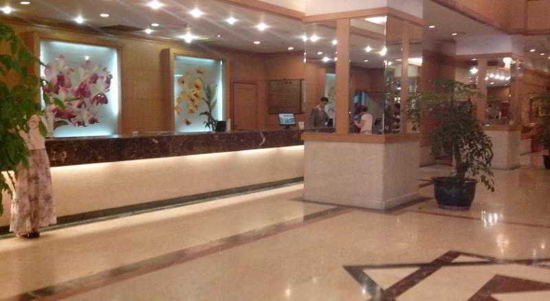 Garden City Hotel Chengdú Exterior foto